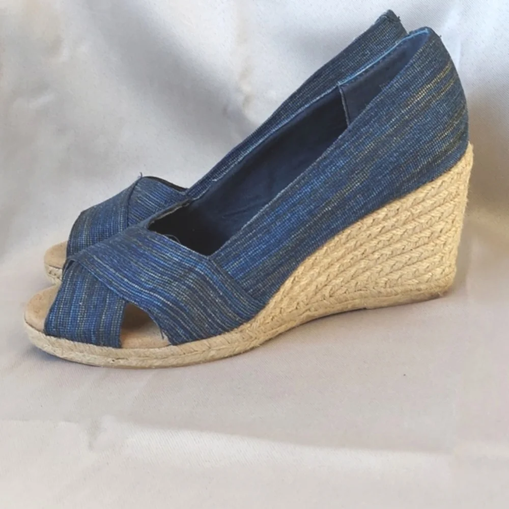 White‎ Mountain Shoes, Size 9, Blue Open Toe, Wedge Heel, Espadrille Style, New!